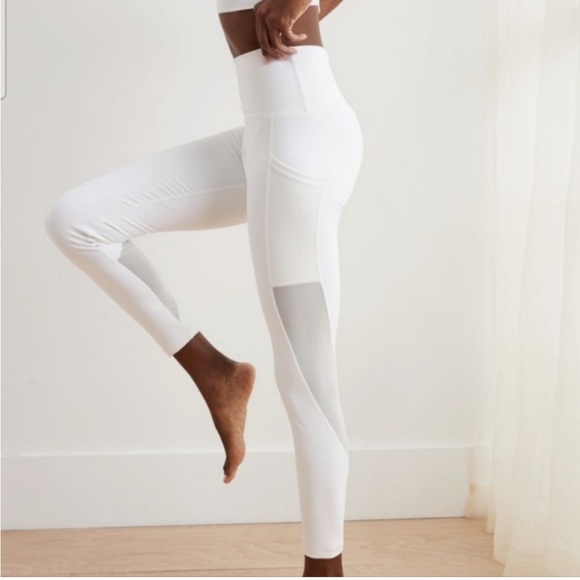 aerie Pants - AERIE White high-waisted mesh workout yoga leggings